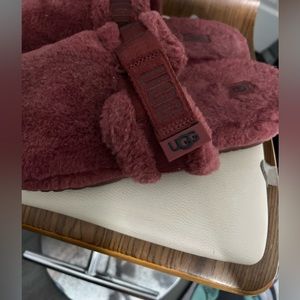Men’s Ugg fluff it red wine size 11